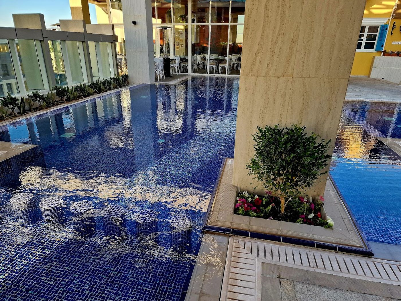 Millennium-Place-Doha-Pool-13