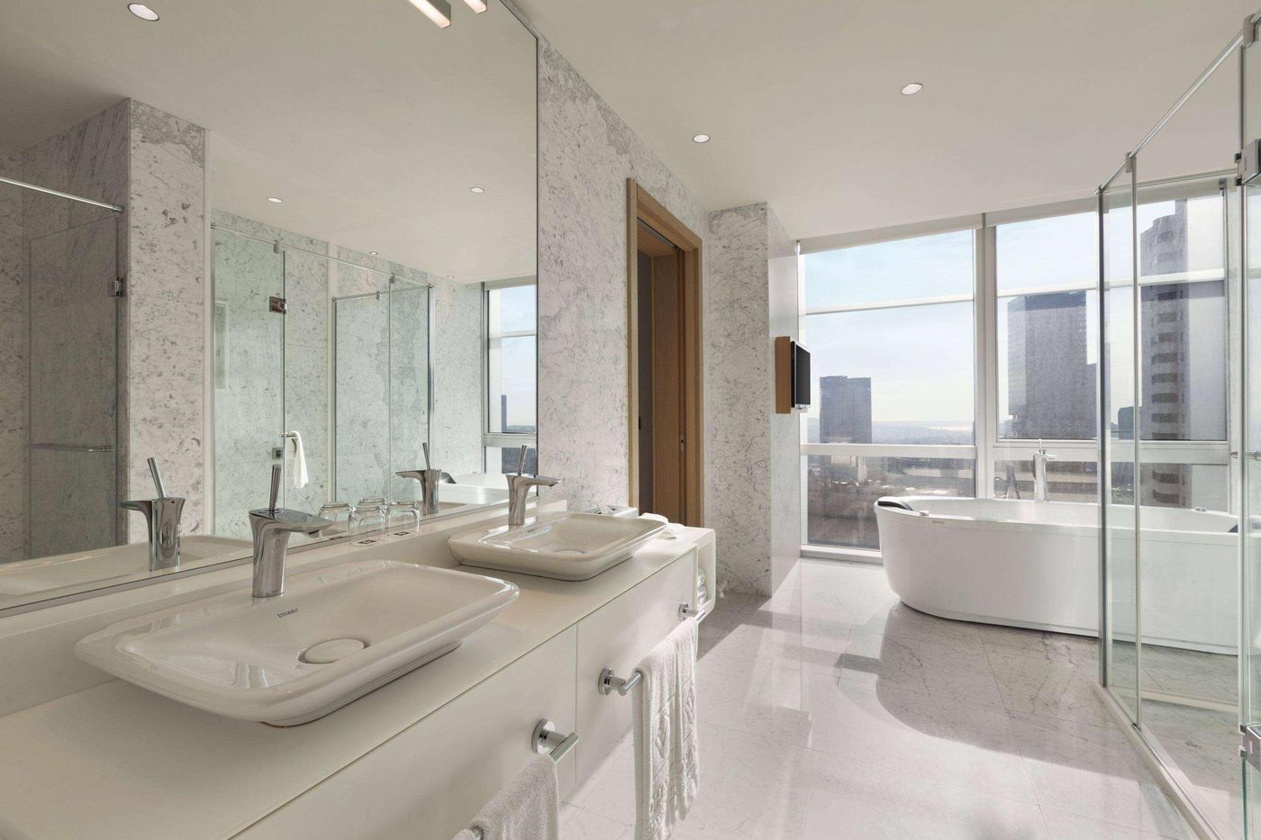 Wyndham-Grand-Istanbul-Levent-Room-18