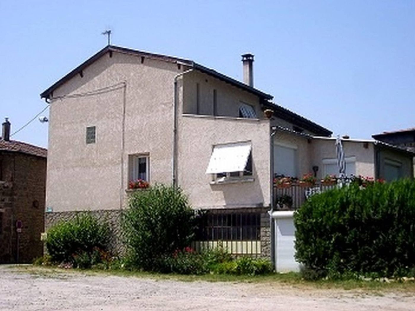Chambre d'hôtes Myosotis - France - SAINT-PIERRE-DE-BOEUF - General view - 8