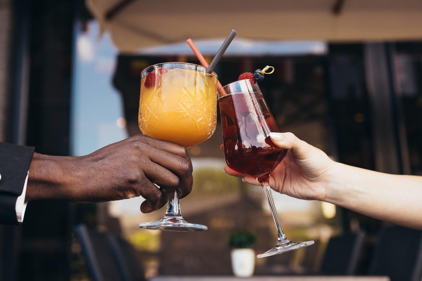 Crowne-Plaza-Geneva-Bar-65