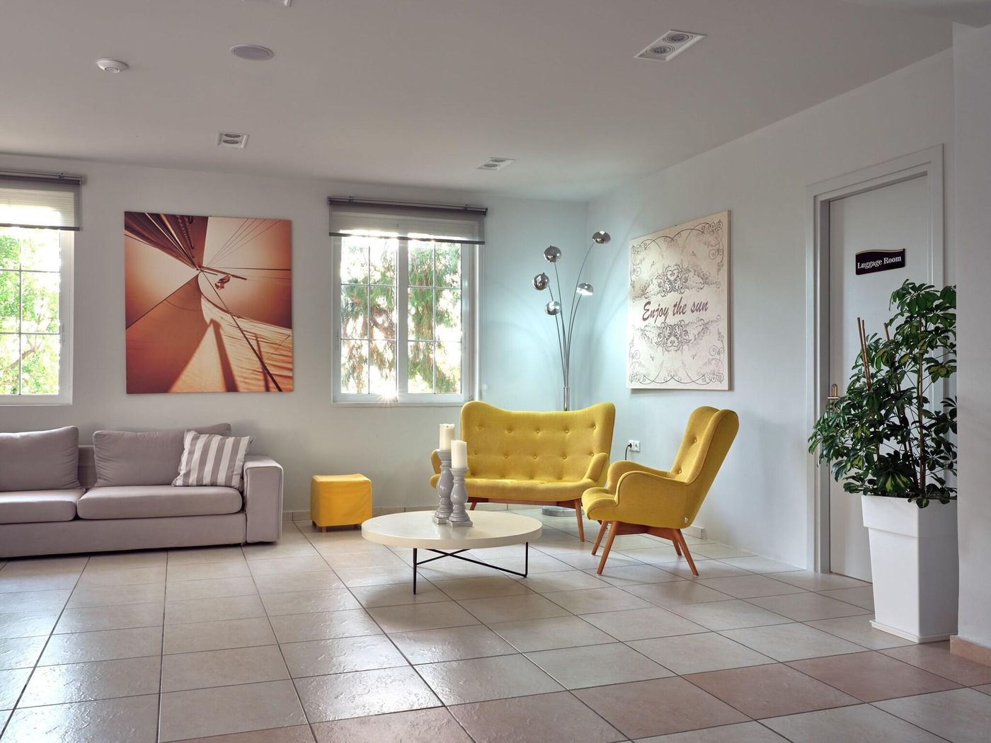 Koukounaria--Hotel---Suites-Lobby-49