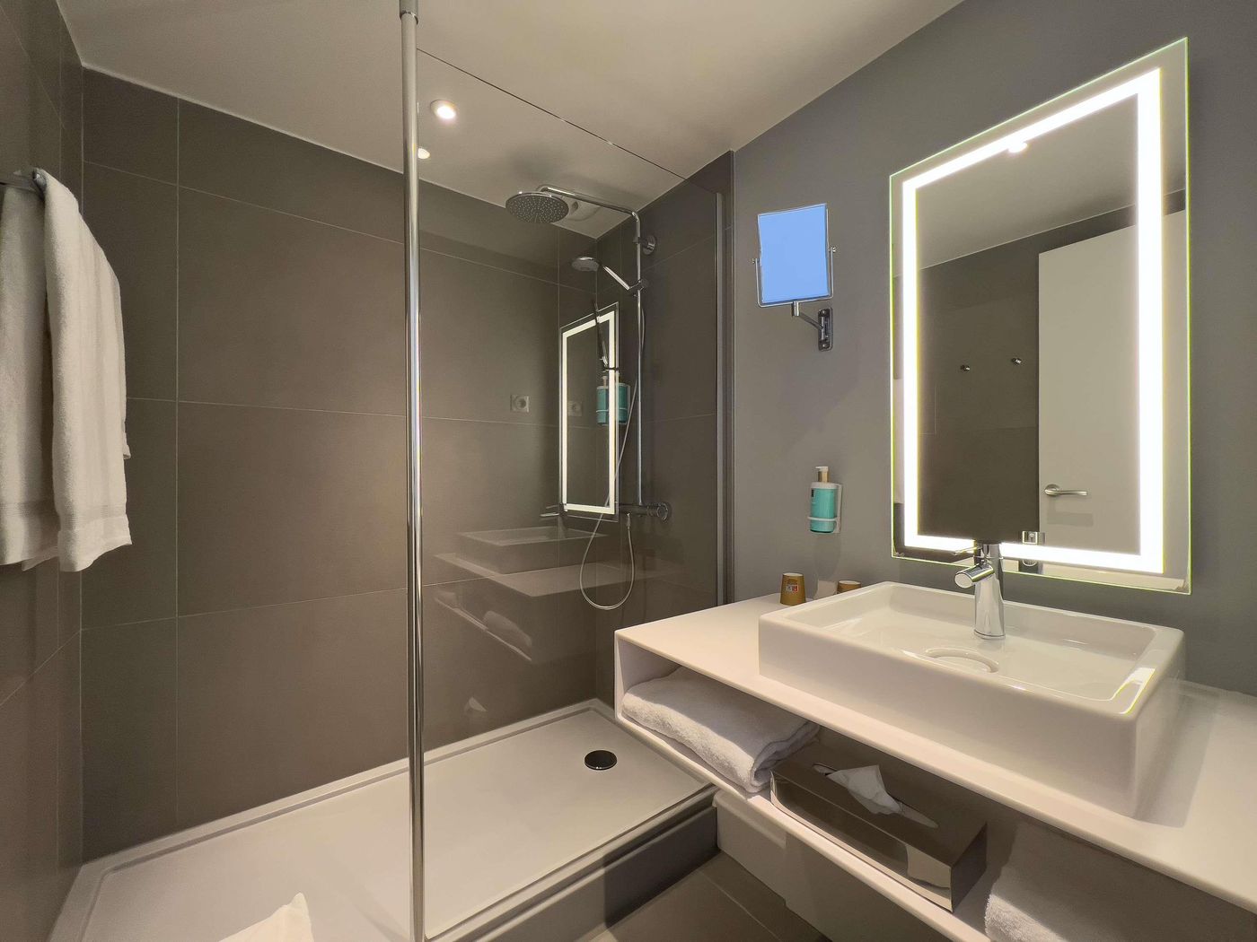 Novotel-Paris-Centre-Gare-Montparnasse-Room-48