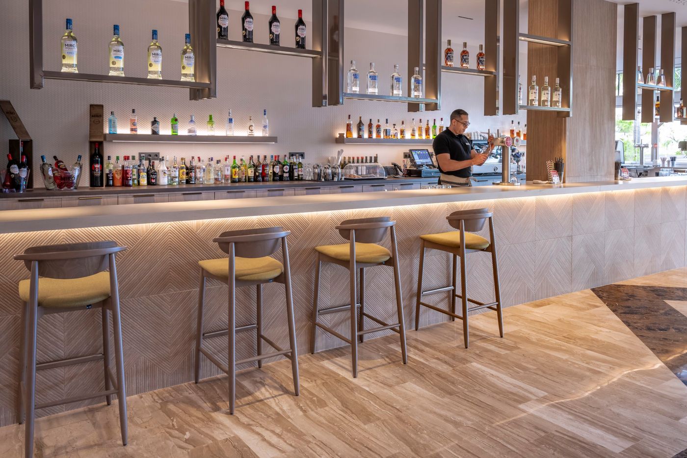 4R-Gran-Regina-Hotel-Bar-34