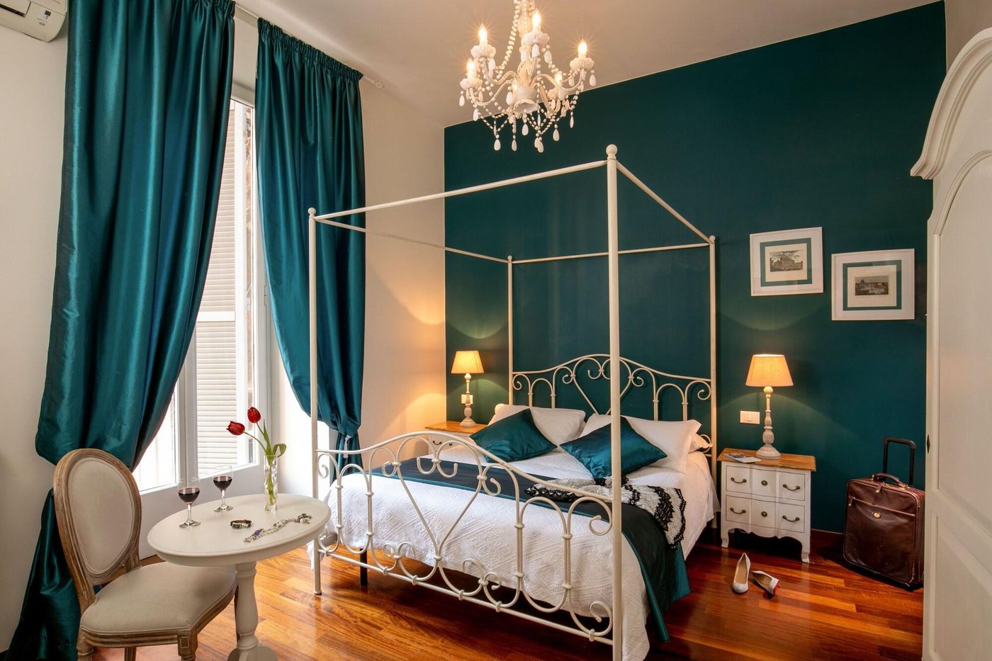 Avignonesi-Suites---Daplace-Collection-General-view-12