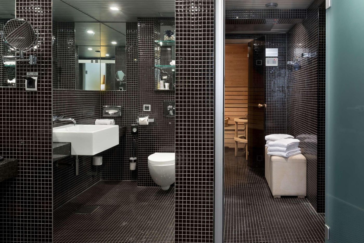 Radisson-Blu-Hotel-Olumpia--Room-36