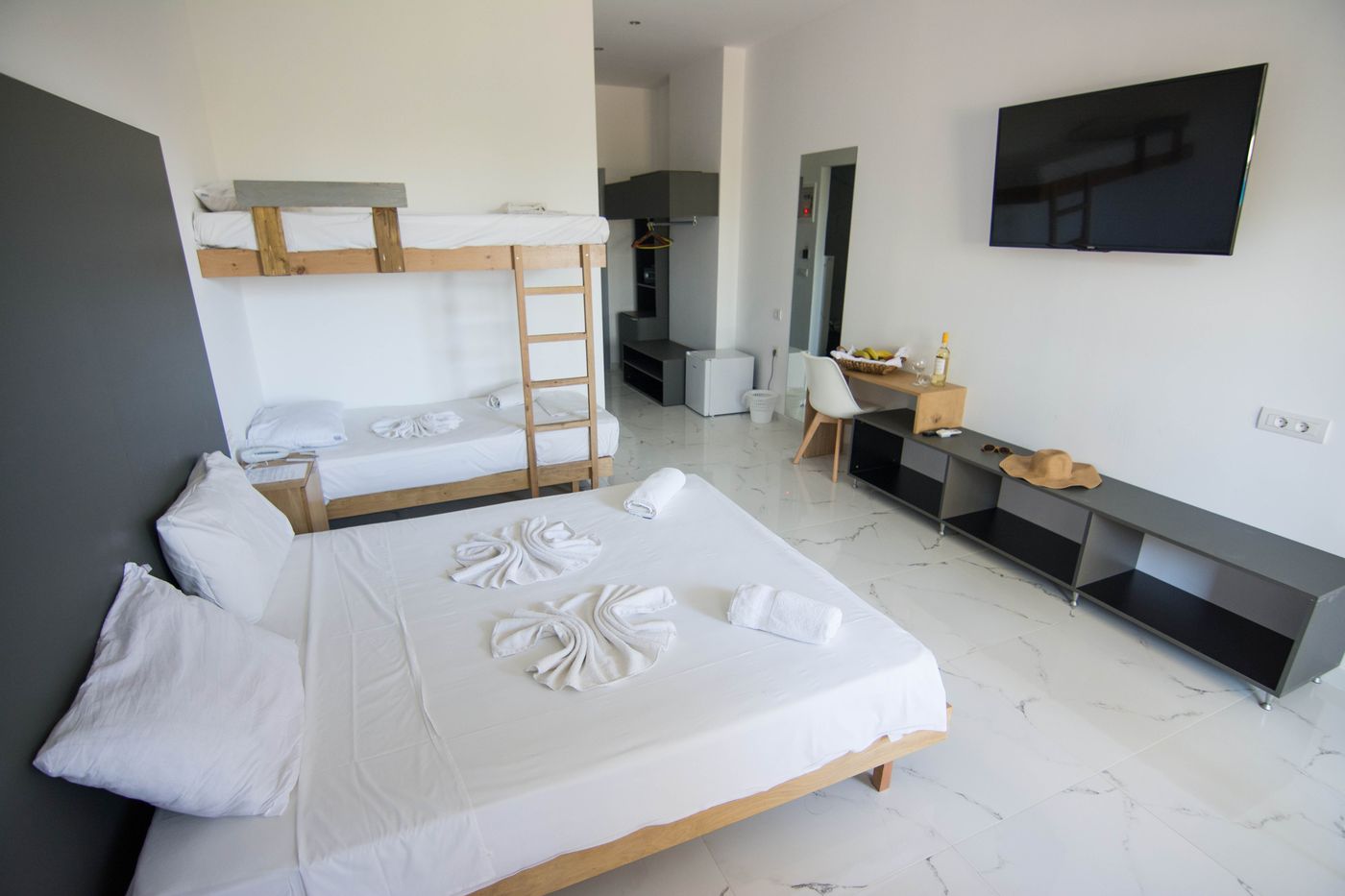 Olive-Garden-Room-20