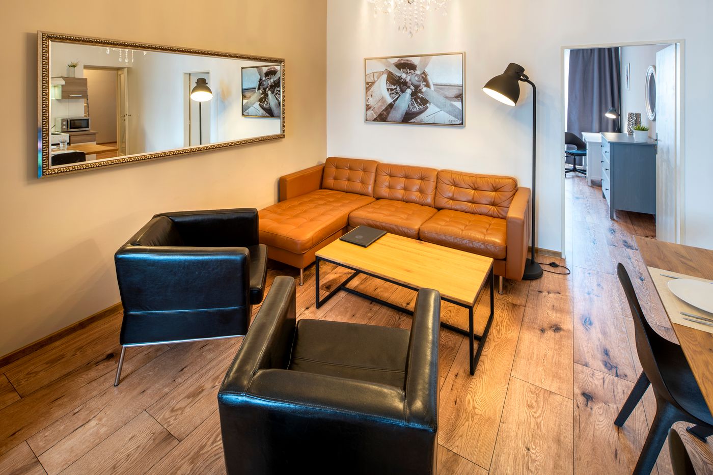 Apple-Apartments-Room-9