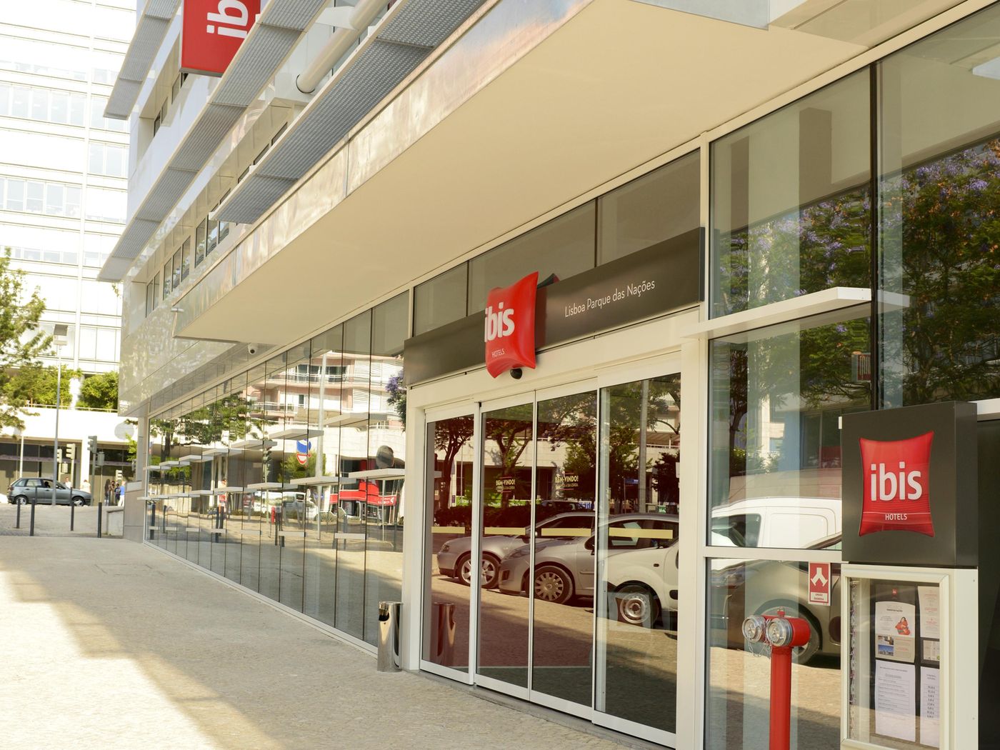 ibis-Lisboa-Parque-das-Nacoes-General-view-11