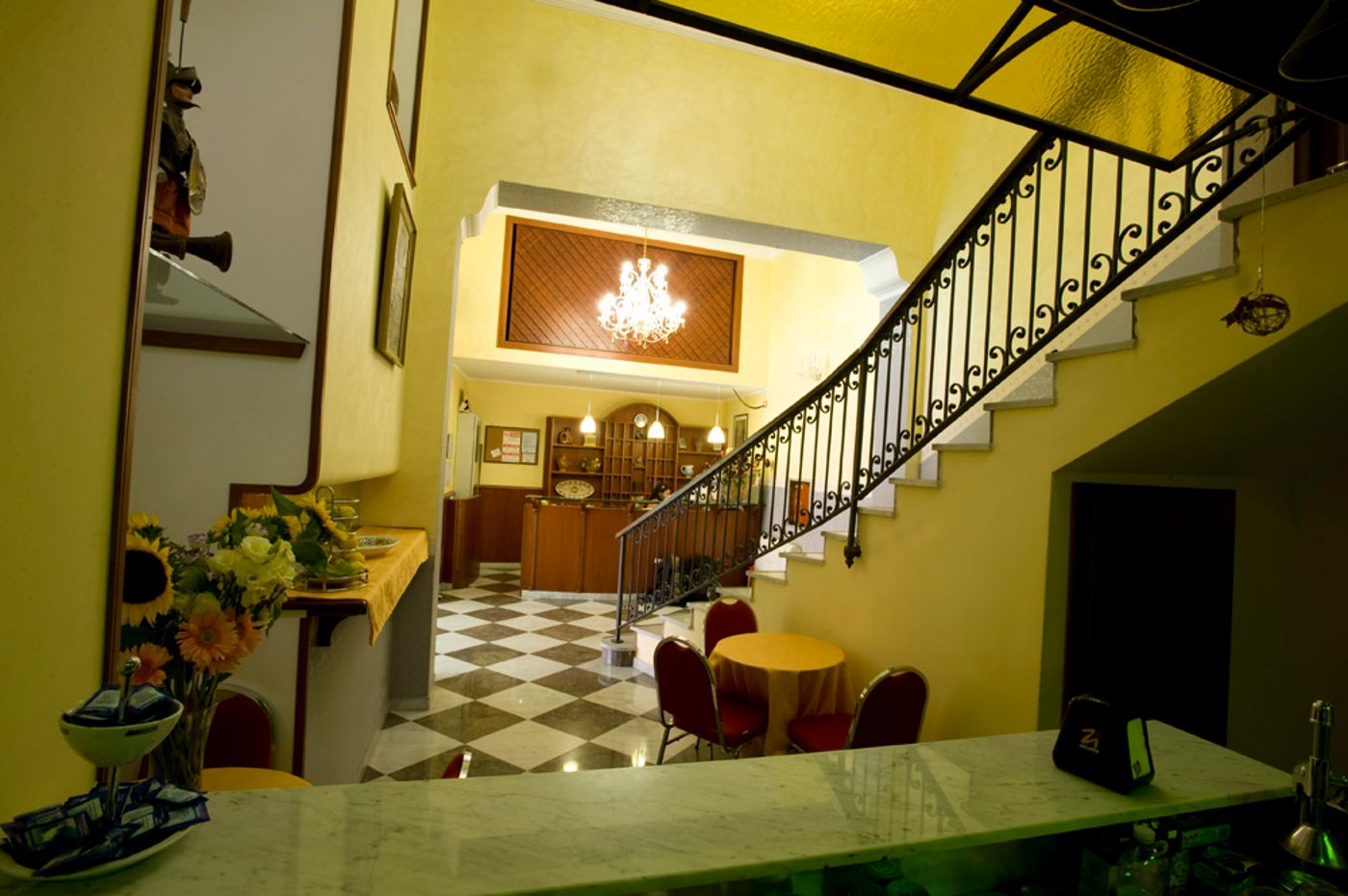 Hotel-Columbia-Lobby-18