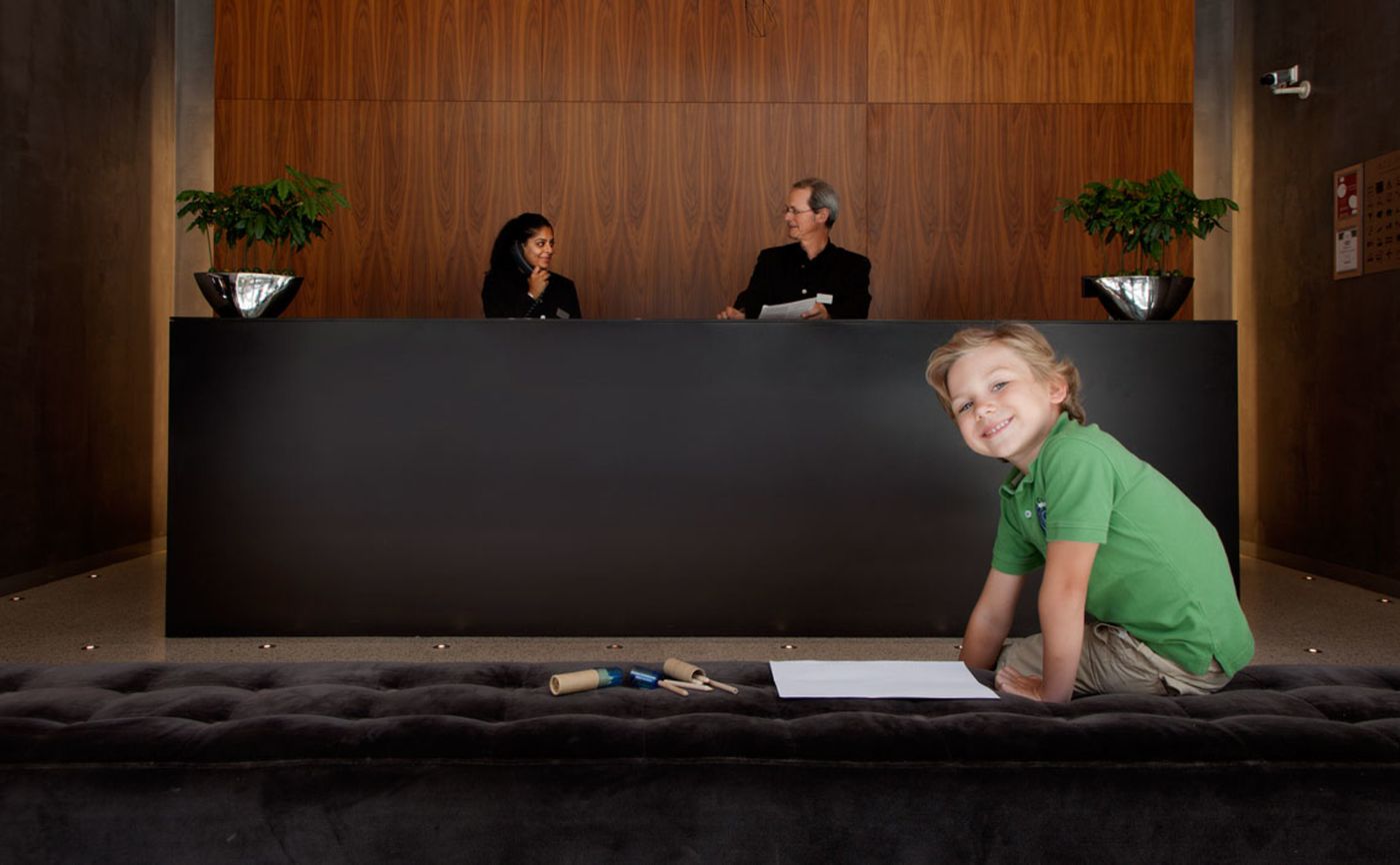 Altis-Prime-Hotel-Lobby-10