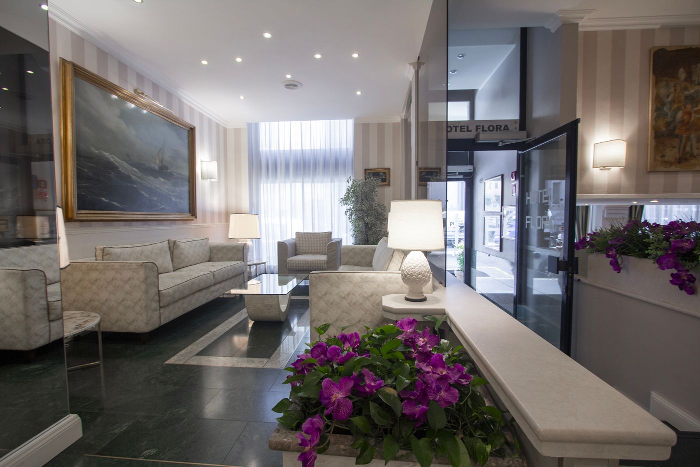 Flora-Lobby-9