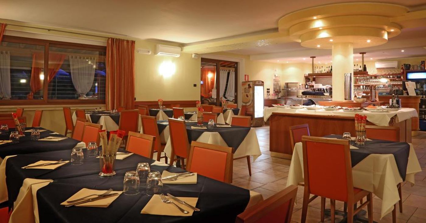 Residence Onda Blu Resort-Italy-MANERBA DEL GARDA-General view-7