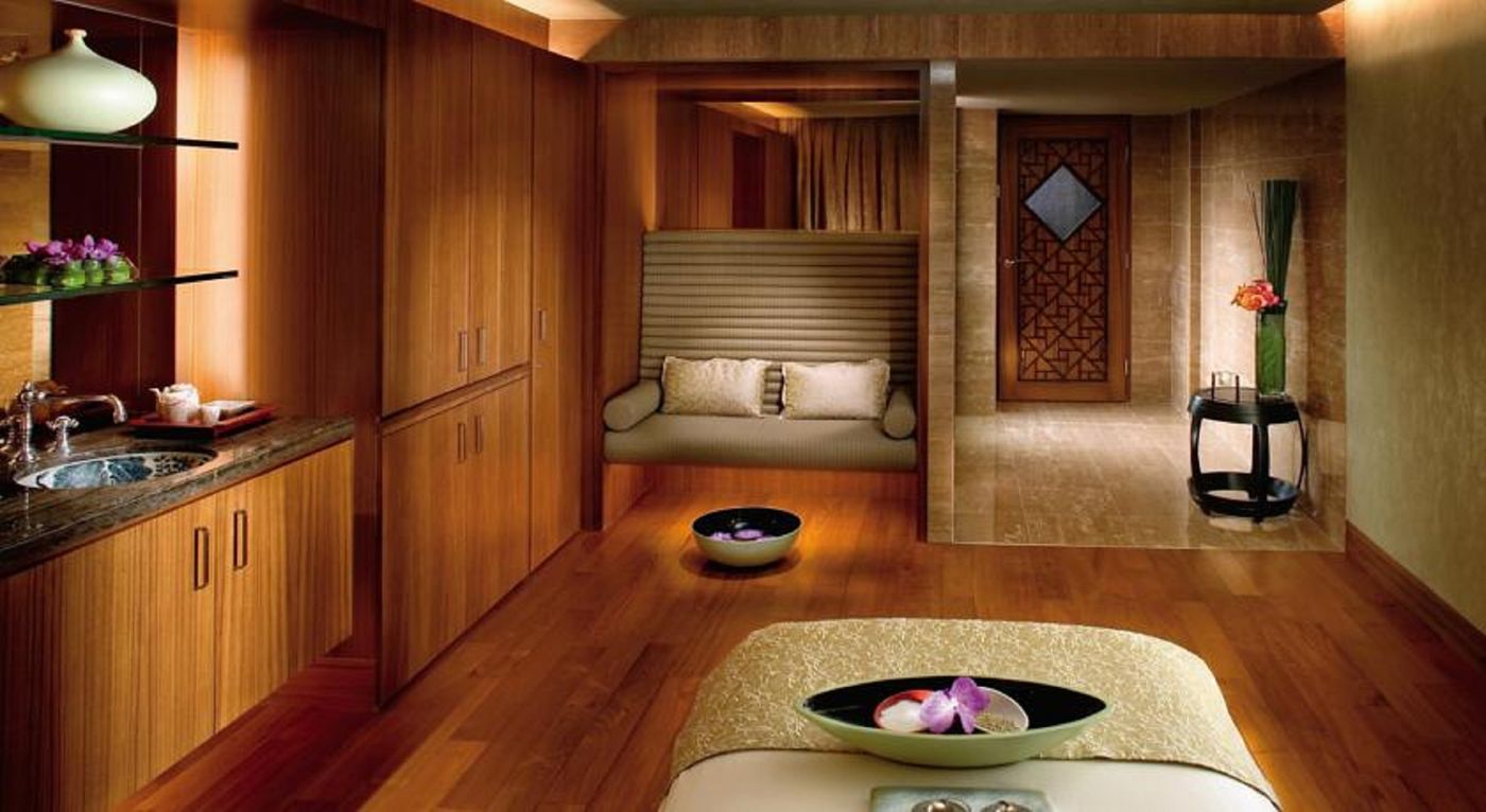 Mandarin-Oriental--Hong-Kong-Sports-and-Entertainment-16