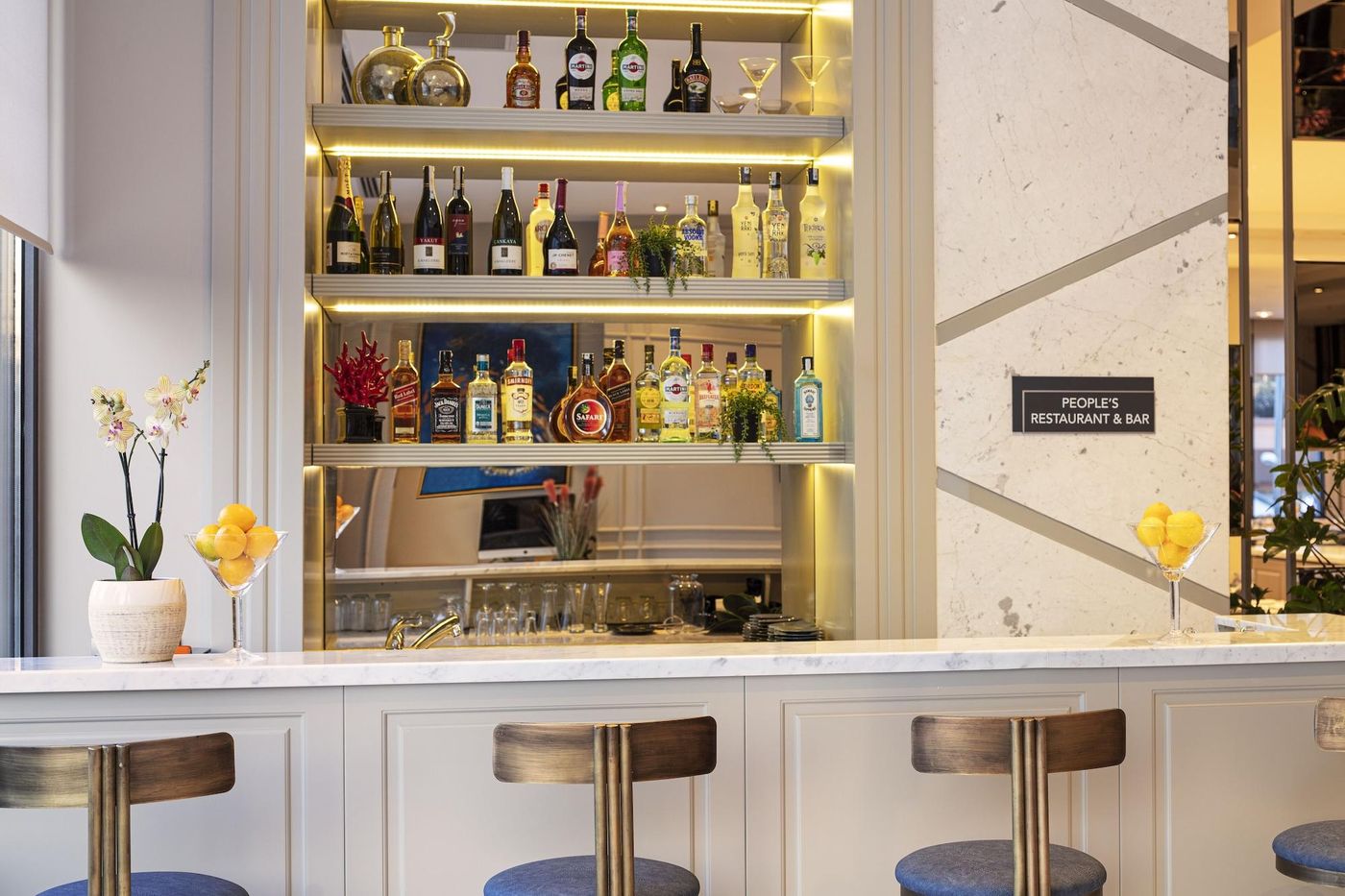 Delta Hotels by Marriott Istanbul Halic-Turkey-Istanbul-Bar-3