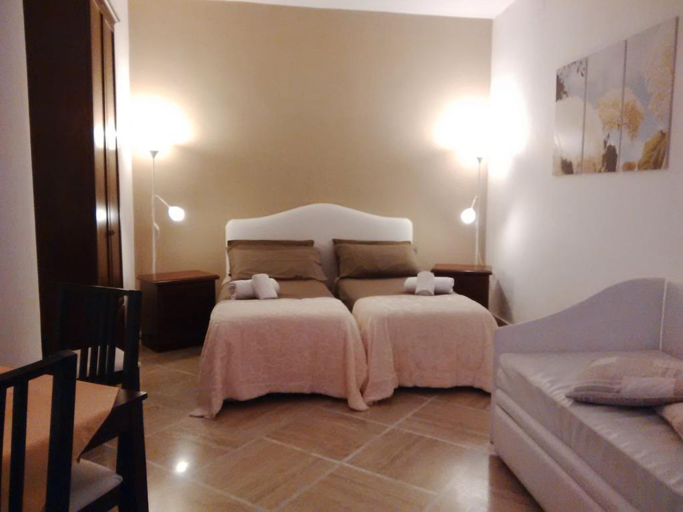 Sorrento-Town-Suites-Room-13
