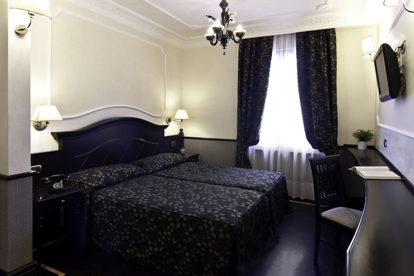 Best Roma-Italy-ROMA-Room-5