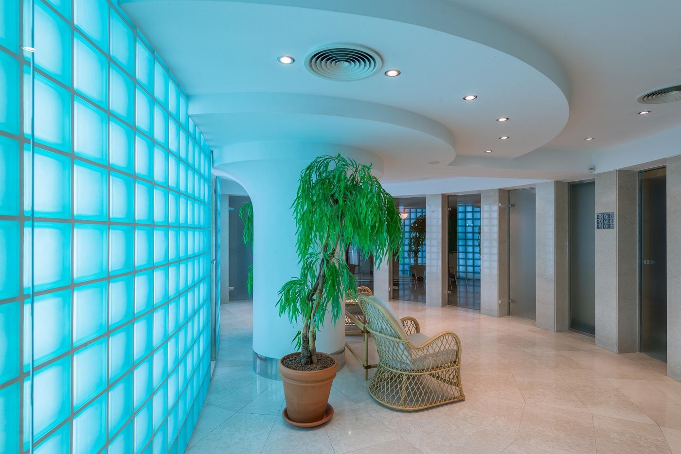 K---K--Hotel-Opera-Sports-and-Entertainment-19