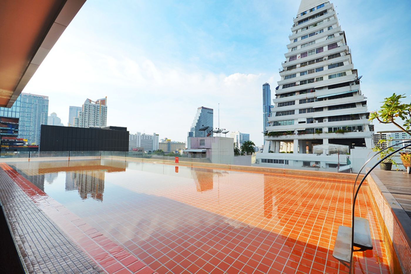 Heritage-Bangkok-Pool-2