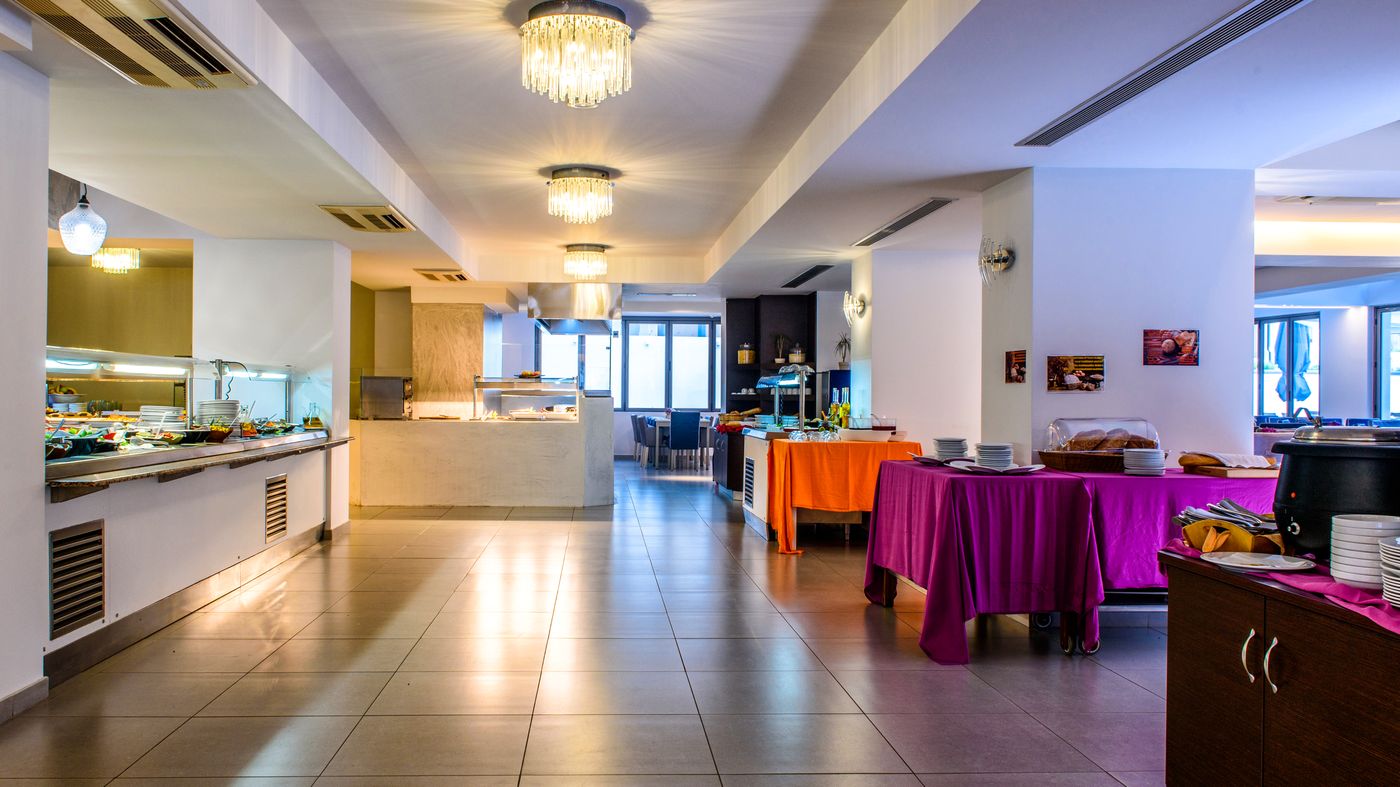 Lagomandra-Beach-Hotel-Restaurant-51