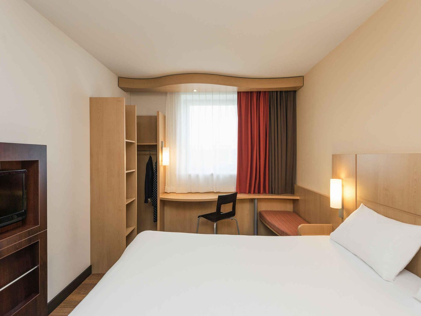 ibis-Esch-Belval-Room-6