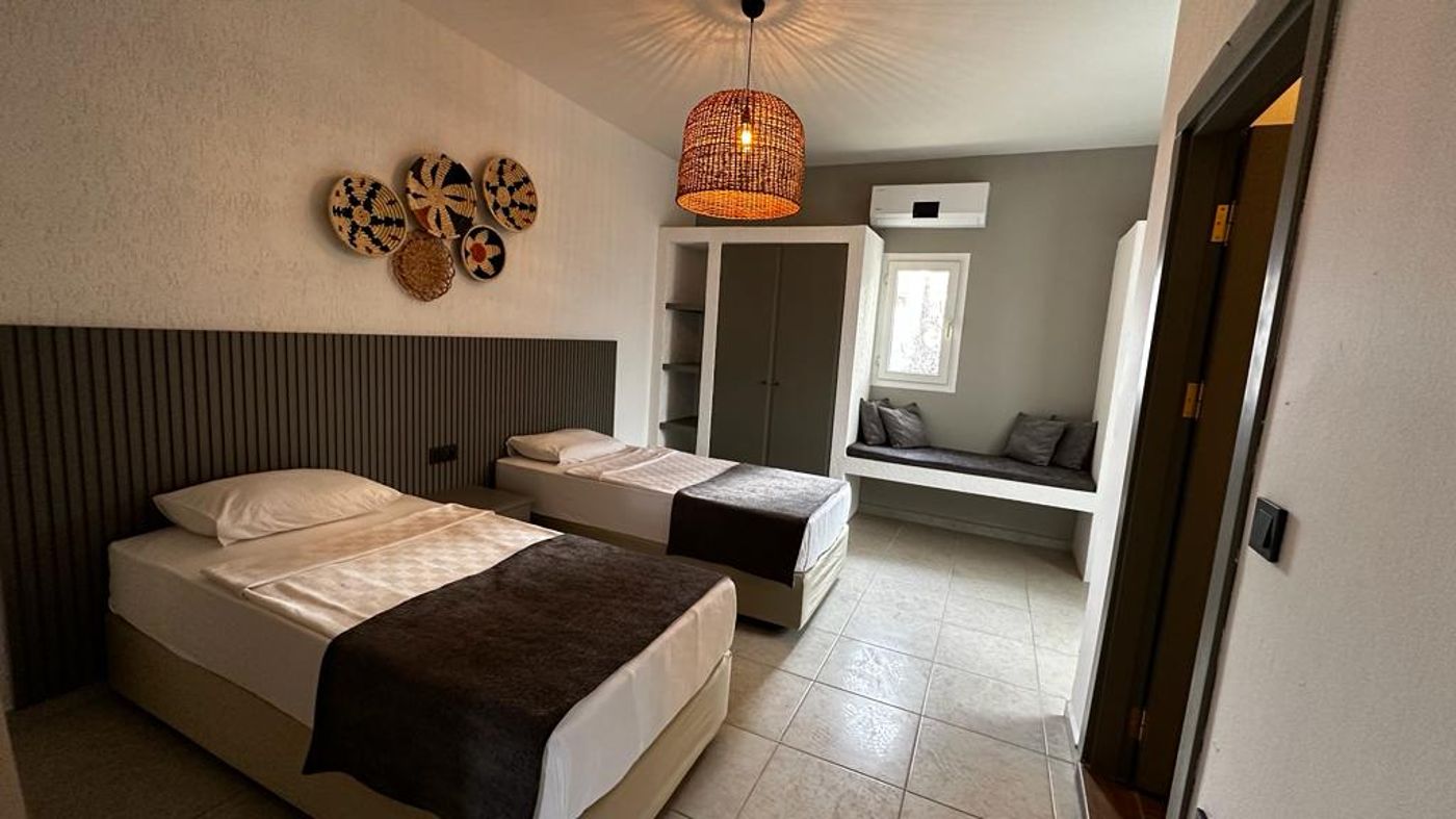 Paloma-Family-Club-Room-30