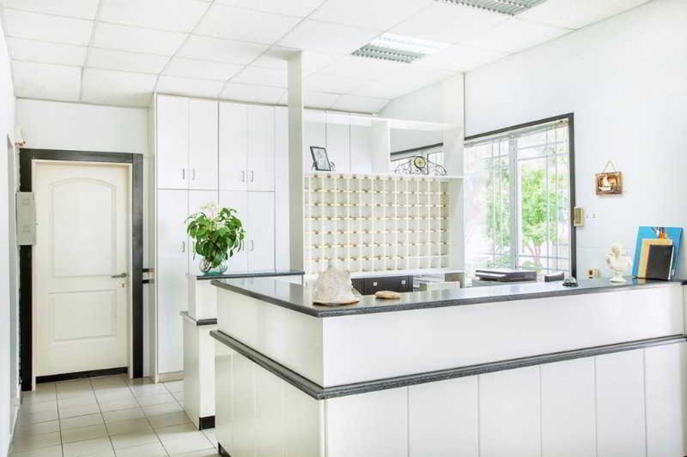 Port-Marina-Lobby-36