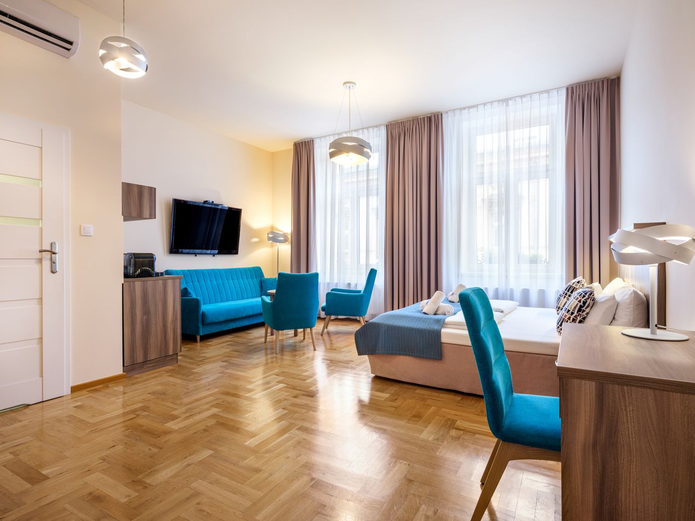 Kosmopolita-Rooms---Apartments-Room-32
