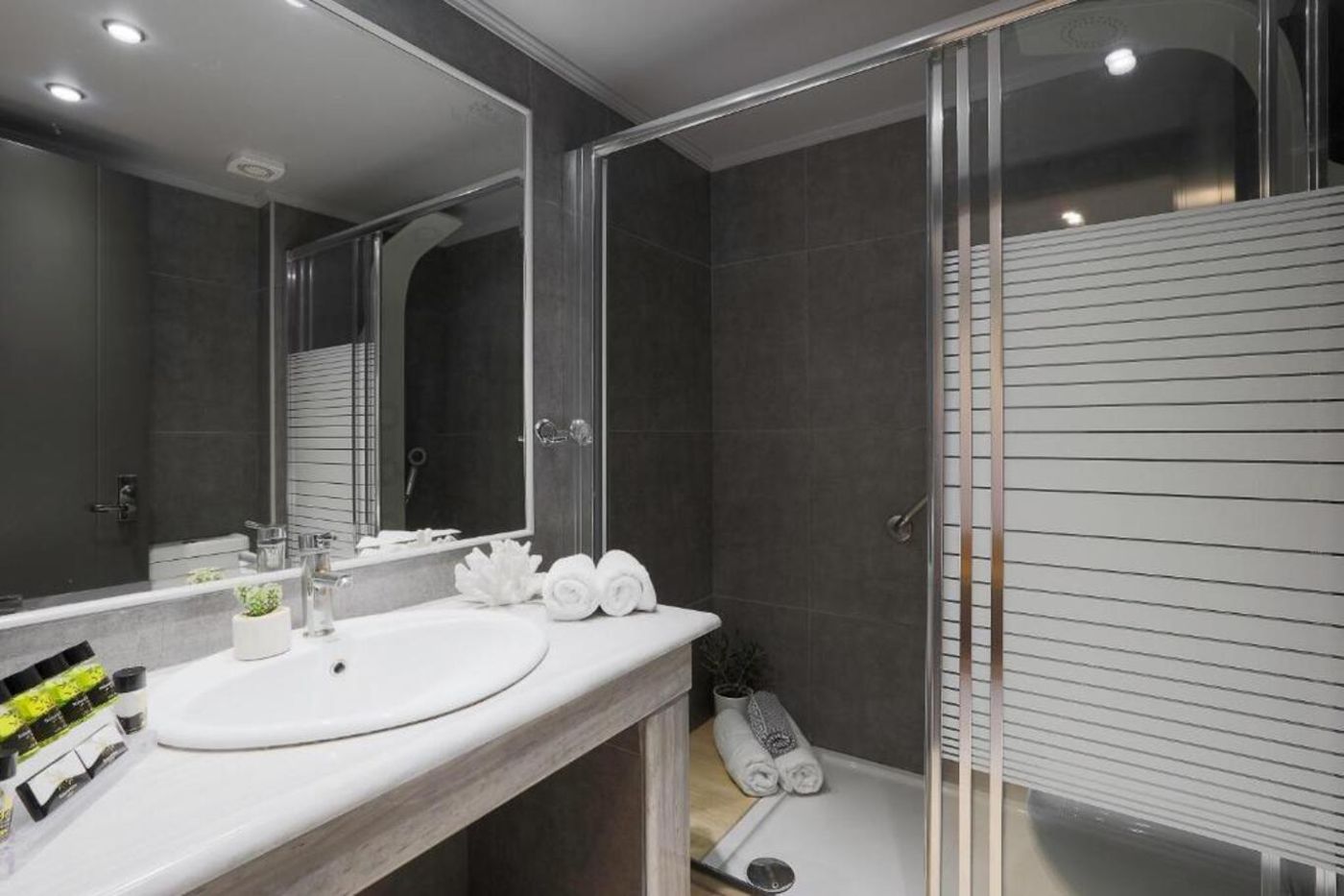 La-Piscine-Art-Hotel---Adult-Only-Room-42