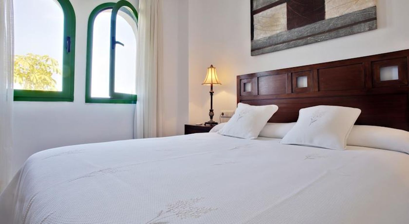 Pueblo El Goleto Apartments