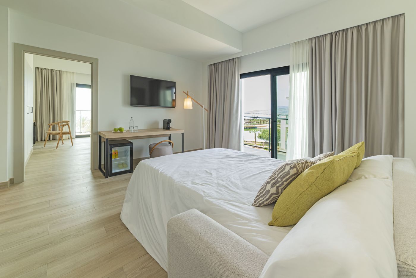 Cabogatamar-Garden-Room-18