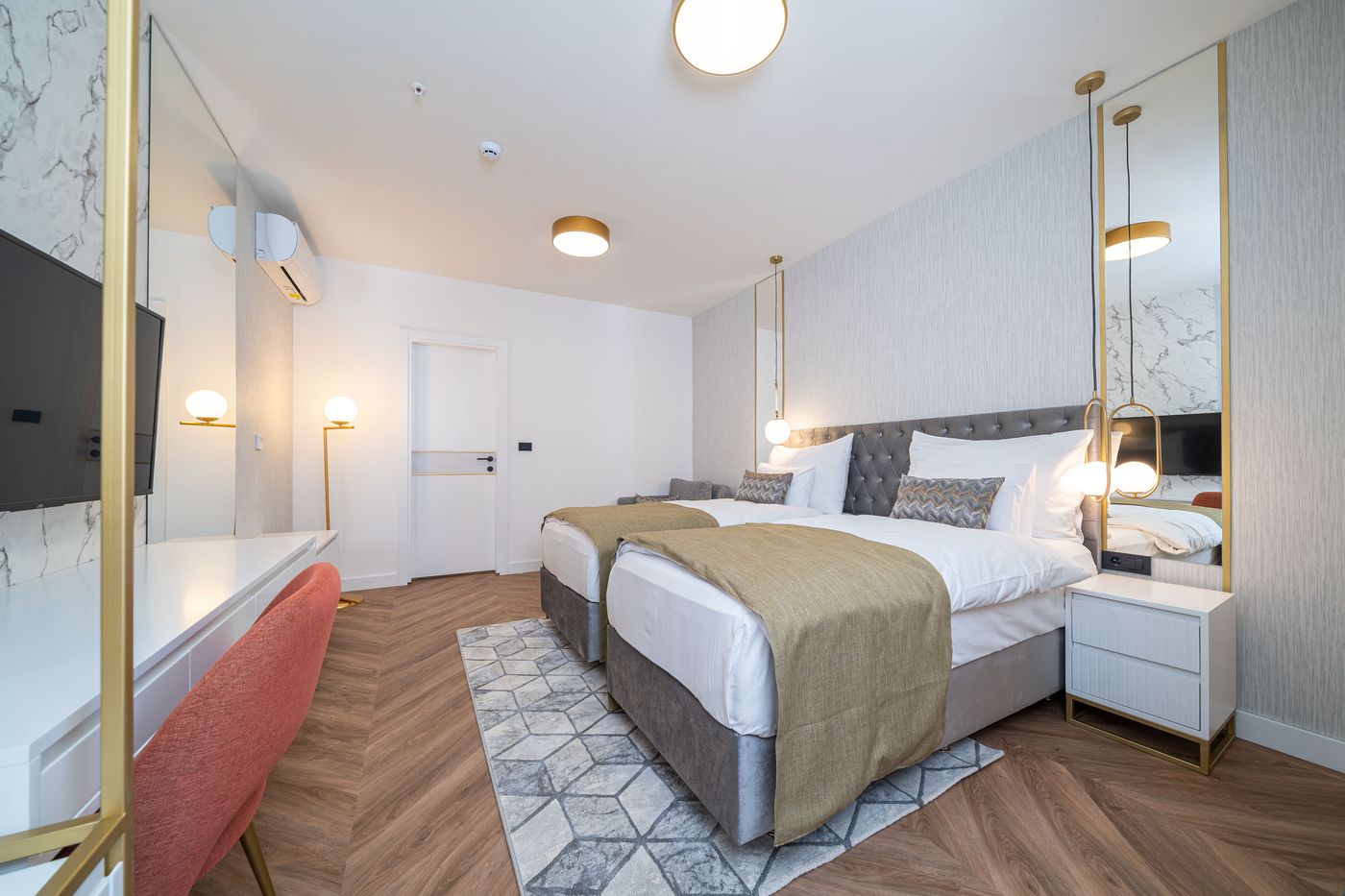 Hotel-Millennium-Room-12