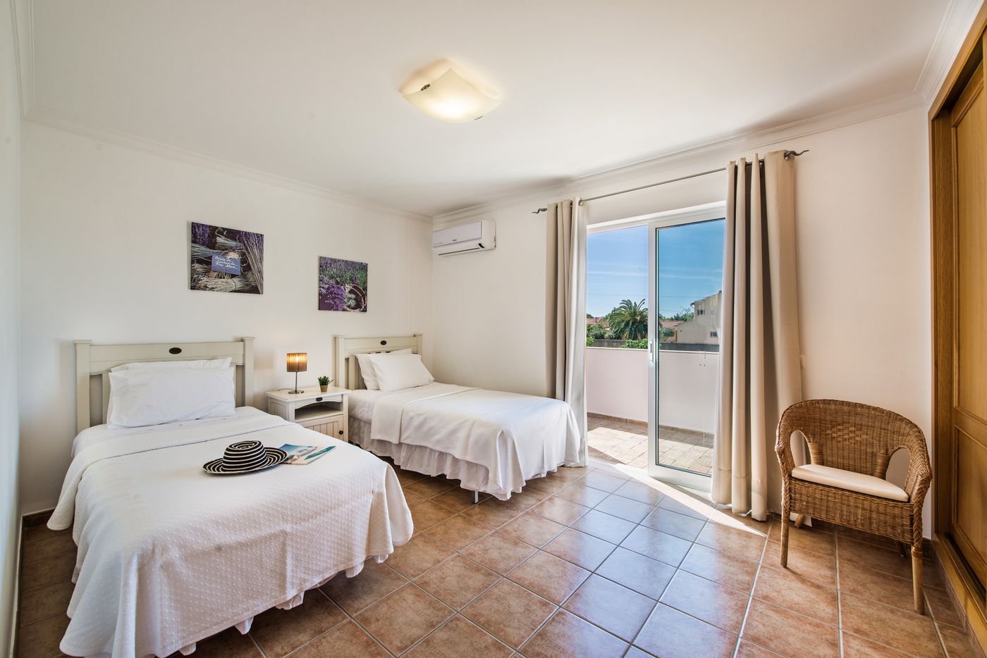 Jardim-da-Meia-Praia-Room-23