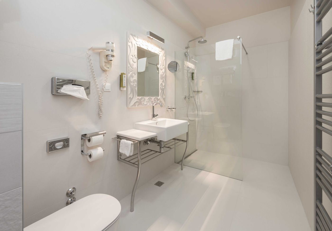 Heritage-Hotel-Bastion-Room-19