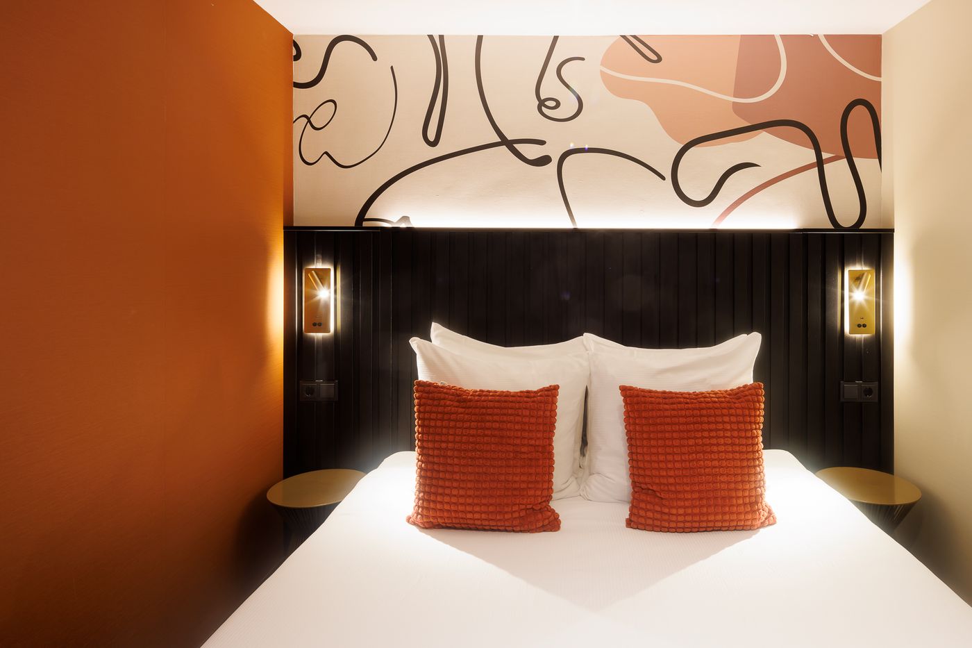 Huygens-Place-Room-37