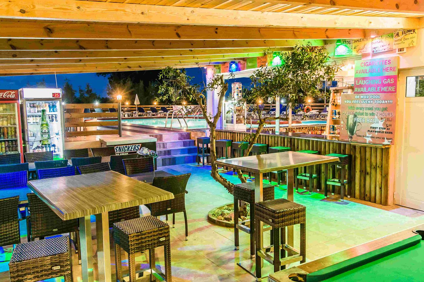 Savvas-De-Mar-Restaurant-13