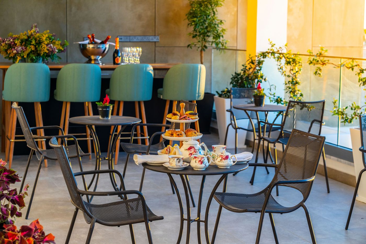 Anemi-Hotel-and-Suites-Terrace-39