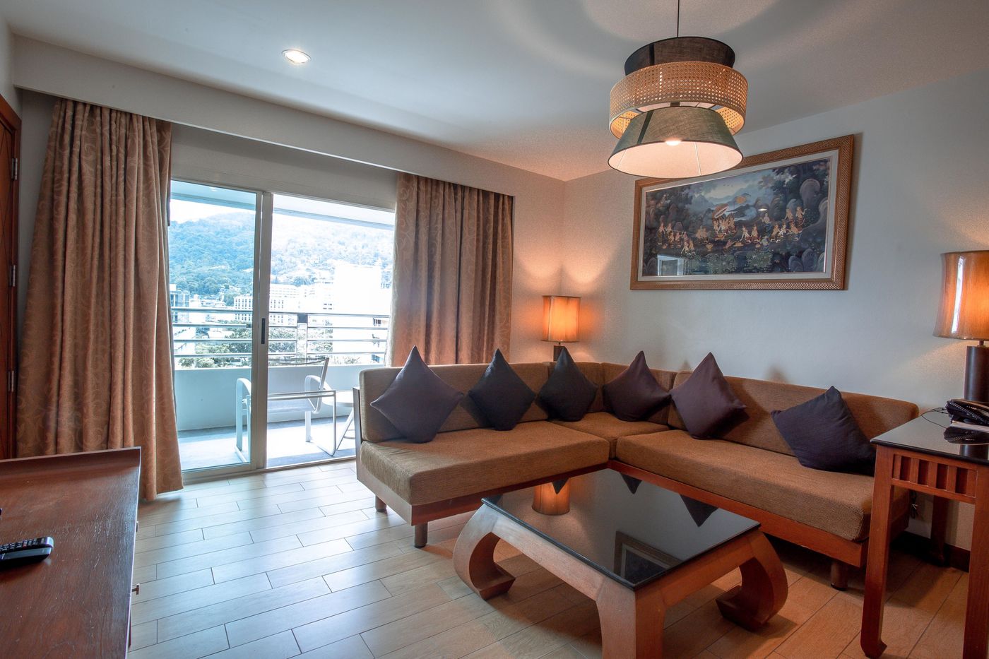 Royal-Paradise-Room-38