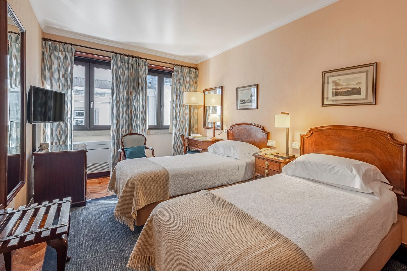 Hotel-Lisboa-Plaza--a-Lisbon-Heritage-Collection-Room-7