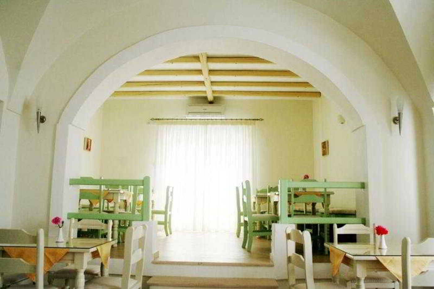 Nissos-Thira-Restaurant-50