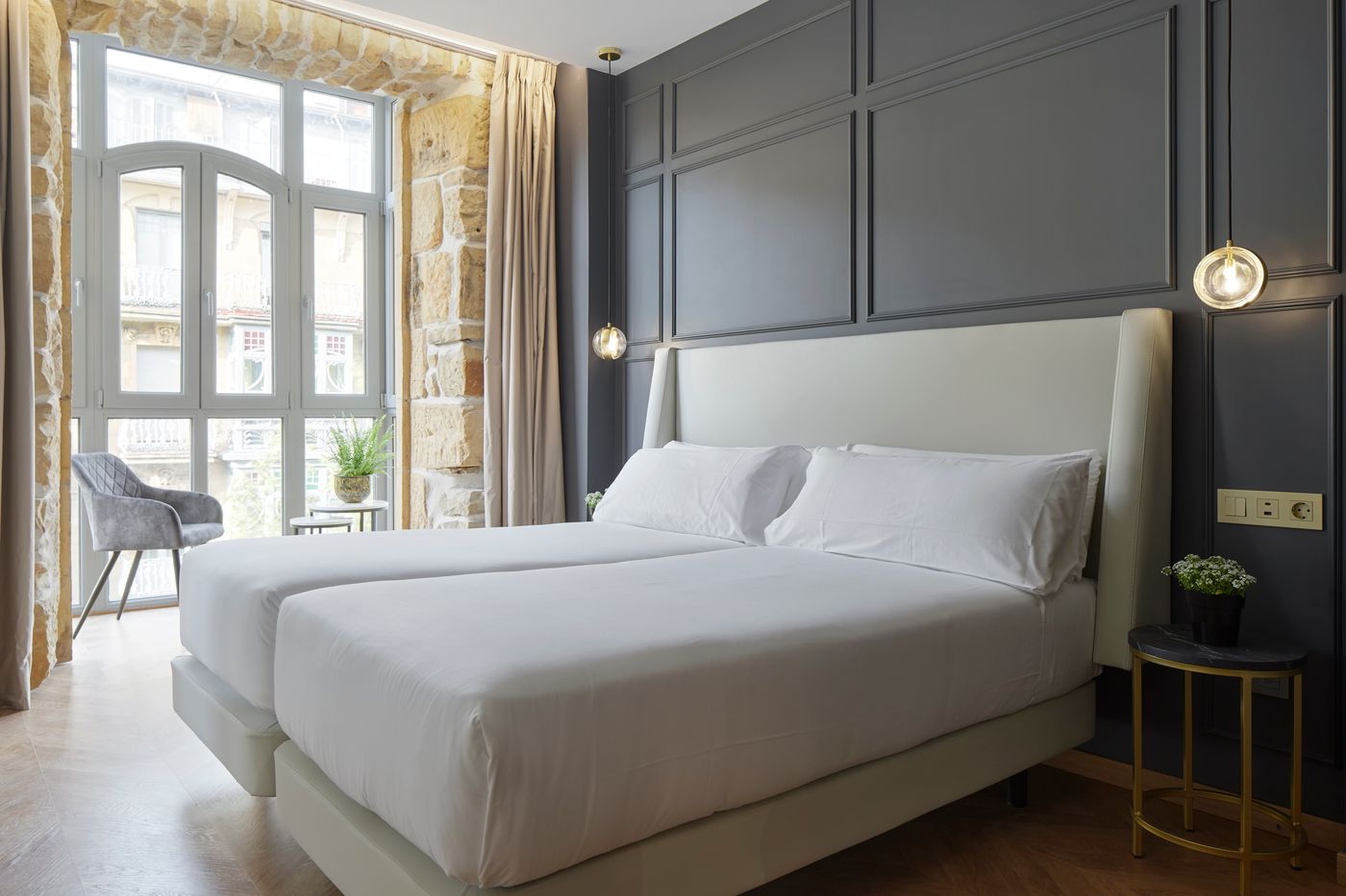 Hotel Arrizul Catedral-Spain-San Sebastian-Room-9