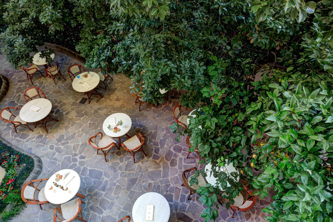 Grand-Hotel-de-la-Ville-Room-18