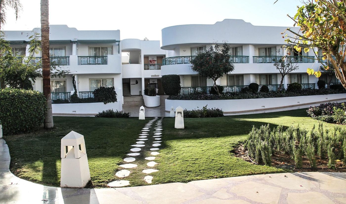 Novotel-Sharm-El-Sheikh-Beach-General-view-7