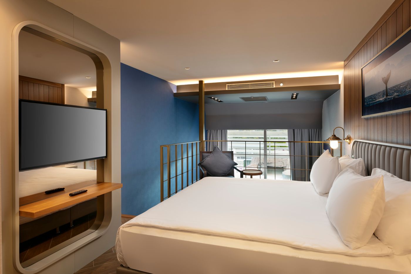 Titanic-Deluxe-Lara-Room-38