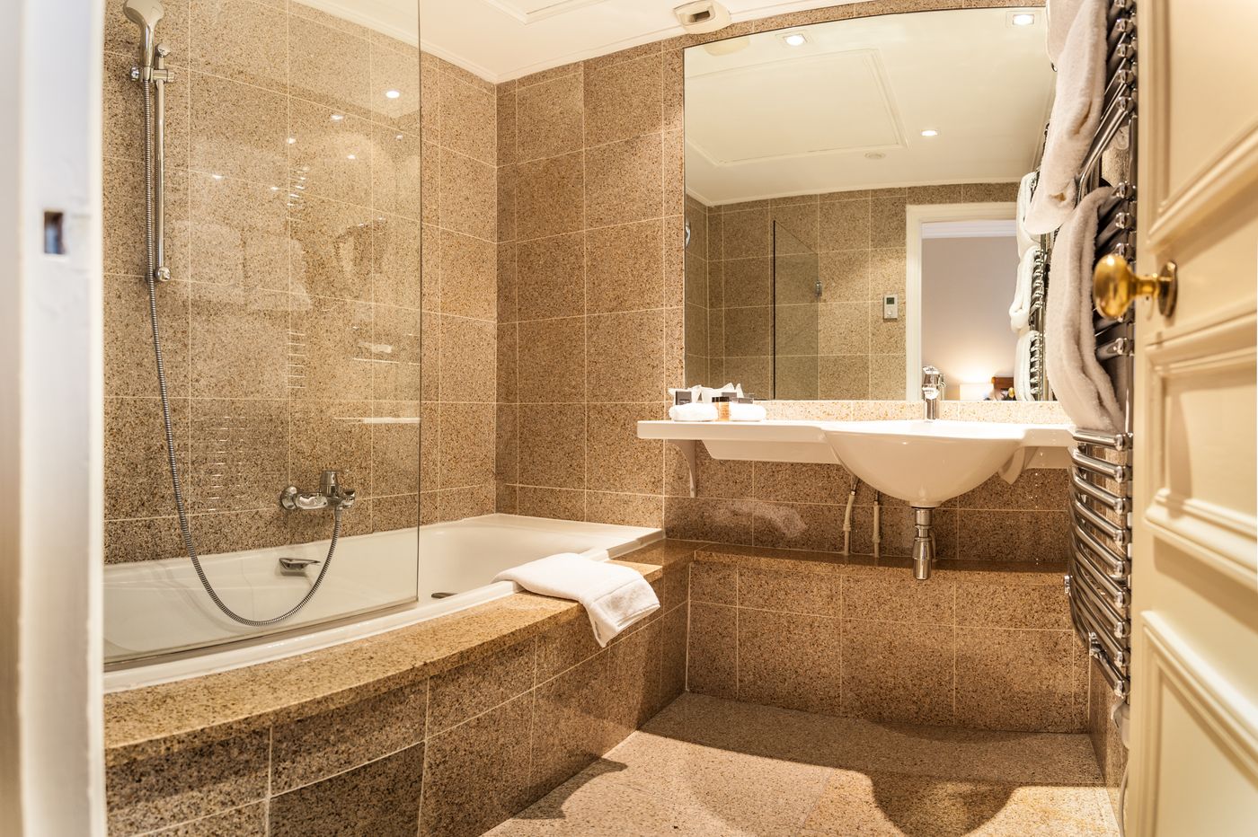 Saint-James-Albany-Paris-Hotel-Spa-Room-48