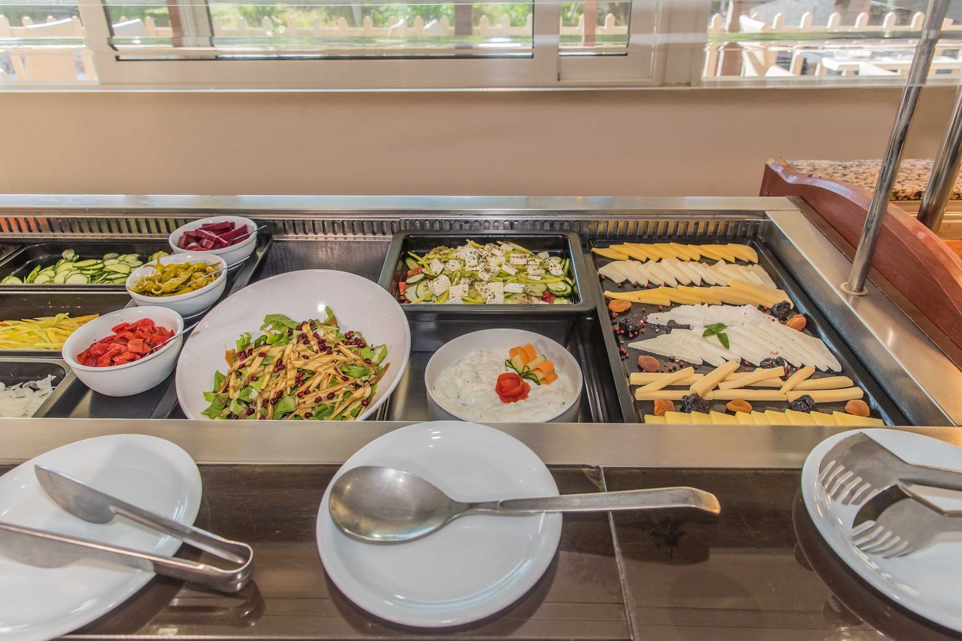 Planos-Beach-Aparthotel-Restaurant-27