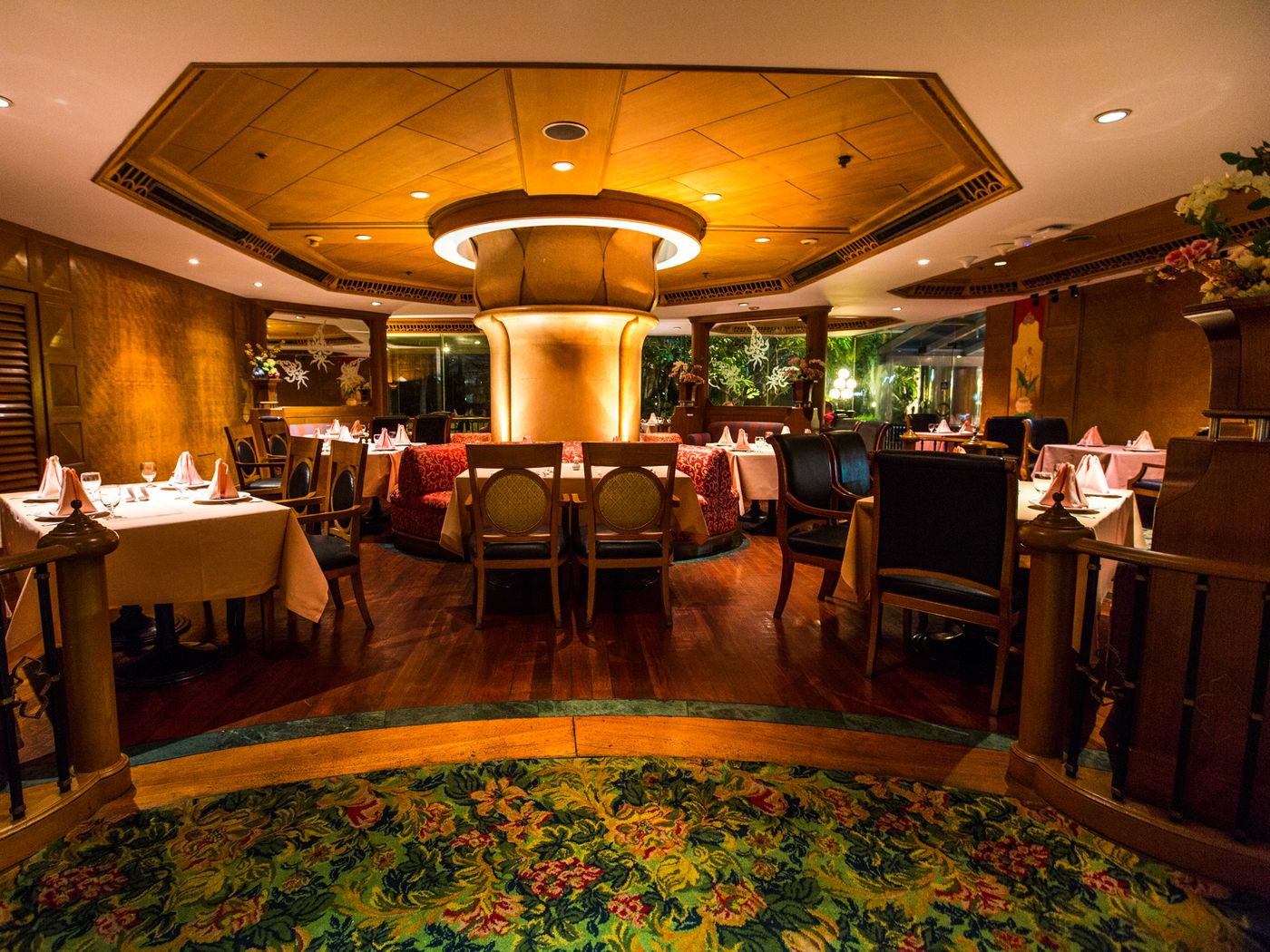 Montien-Riverside-Bangkok-Hotel-Restaurant-65