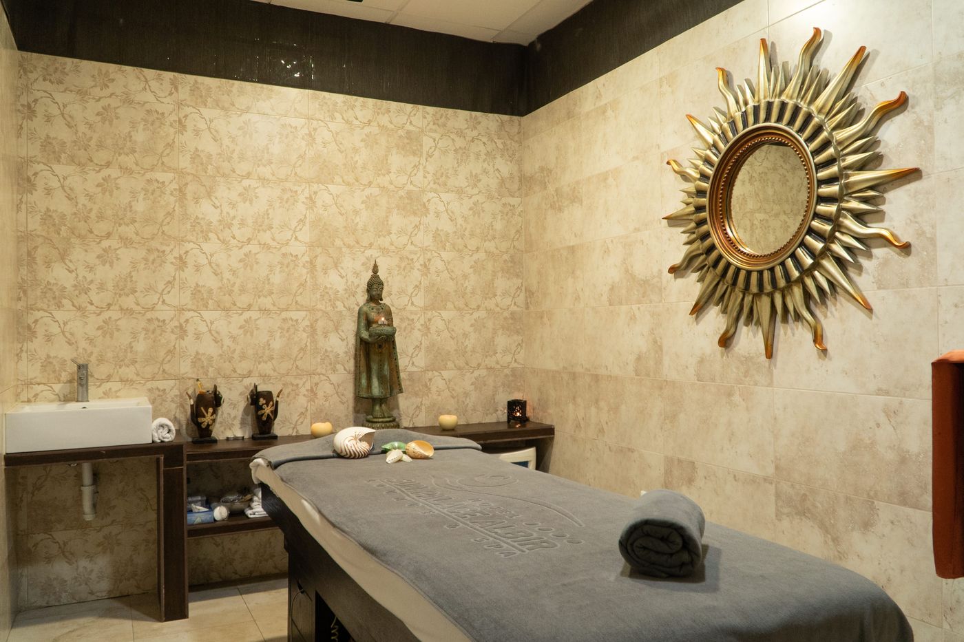 Sun-Palace-Albir-Sports-and-Entertainment-38