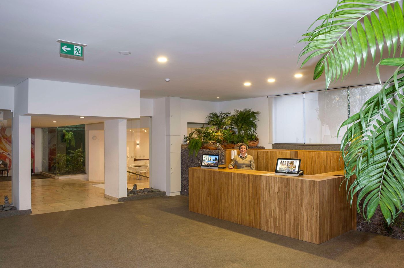 Dorisol-Mimosa-Lobby-43