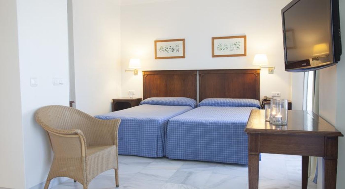 Playa De La Luz Hotel