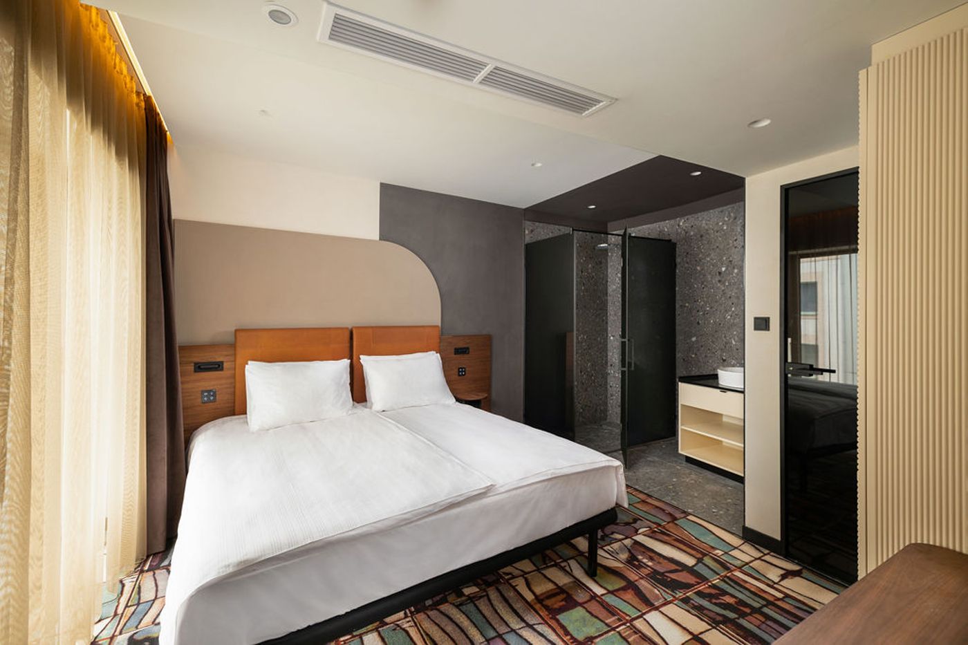 Hotel-Gin-Budapest-Room-4